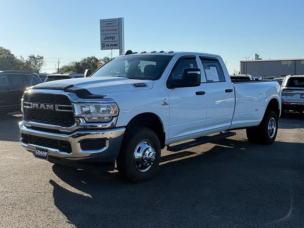 2024 RAM 3500 Tradesman Crew Cab 4x4 8' Box