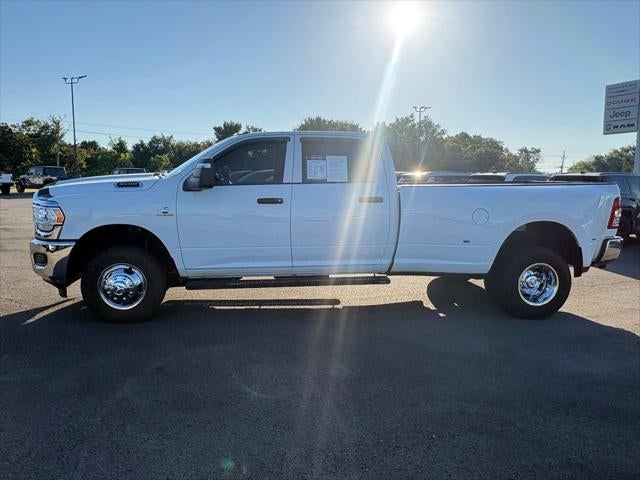 2024 RAM 3500 Tradesman Crew Cab 4x4 8' Box