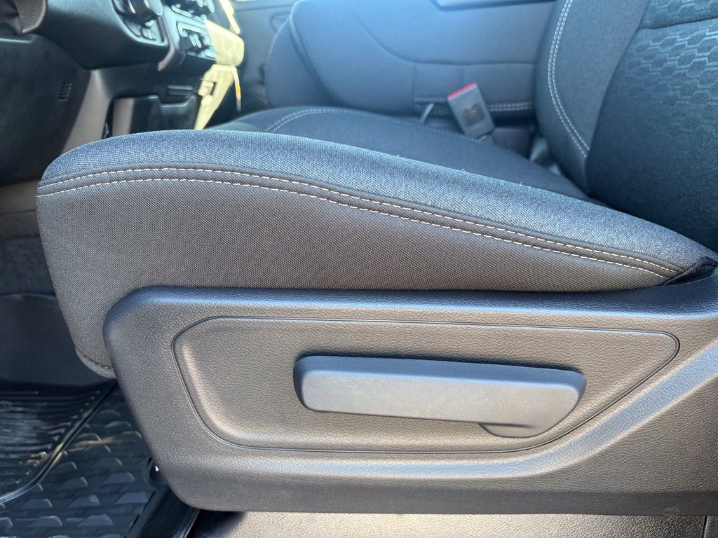 2027 RAM Ram 1500 RAM 1500 WARLOCK CREW CAB 4X4 5'7' BOX