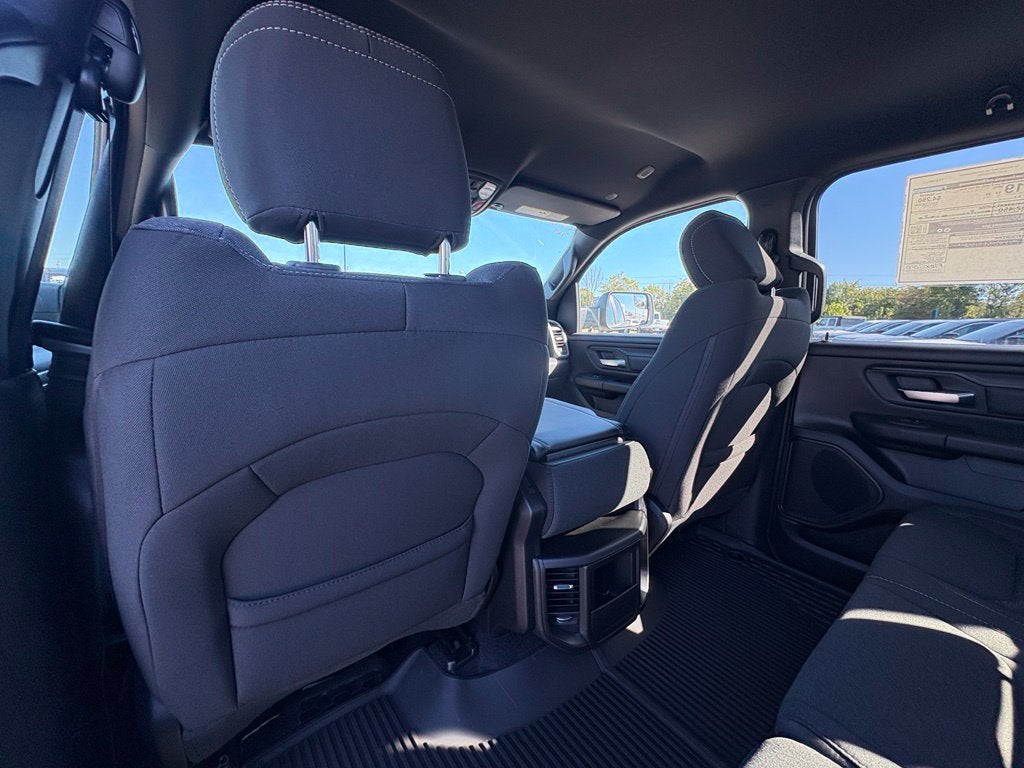 2027 RAM Ram 1500 RAM 1500 WARLOCK CREW CAB 4X4 5'7' BOX