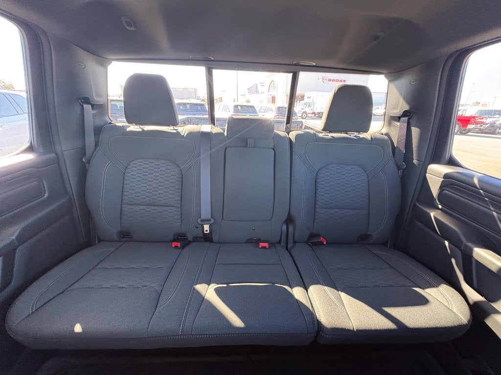 2027 RAM Ram 1500 RAM 1500 WARLOCK CREW CAB 4X4 5'7' BOX