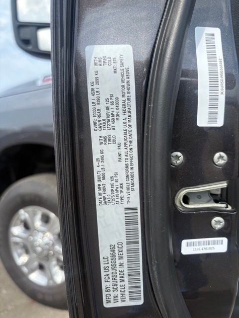 2025 RAM 2500 Big Horn Crew Cab 4x4 6'4' Box