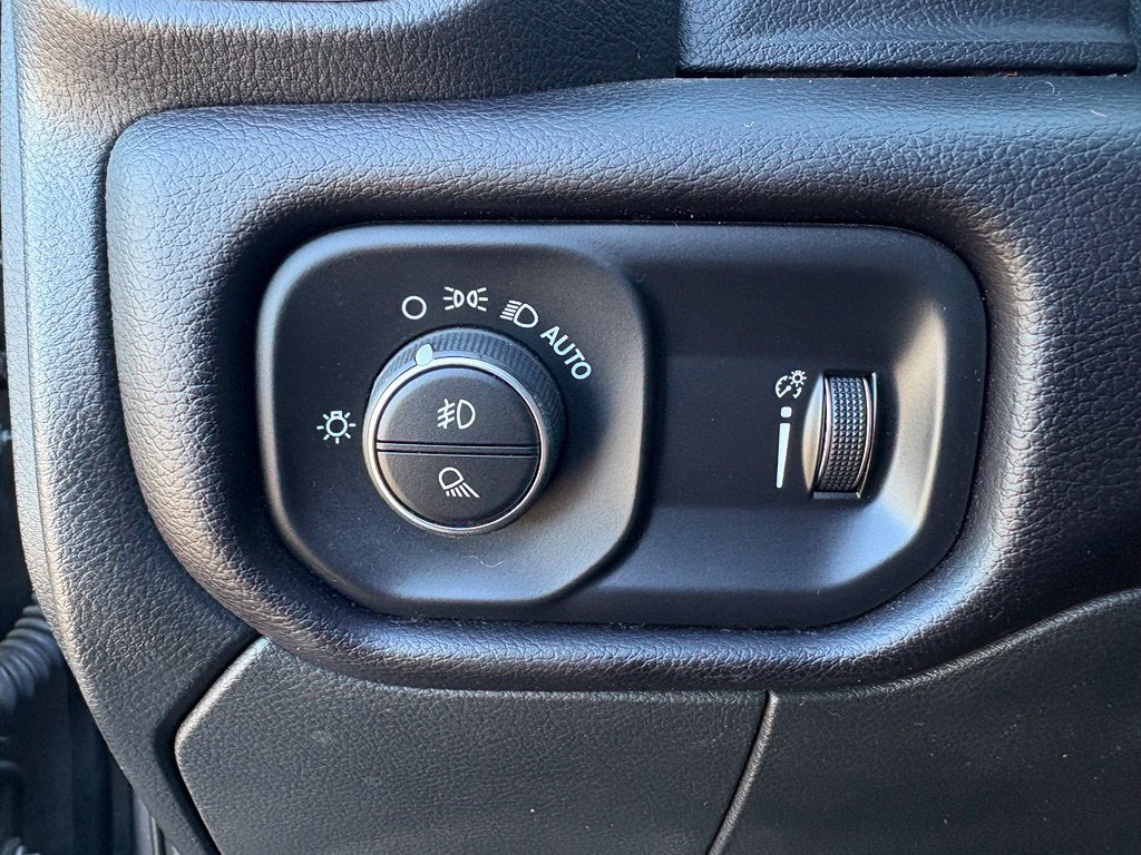 2023 RAM 2500 Big Horn Crew Cab 4x4 6'4' Box