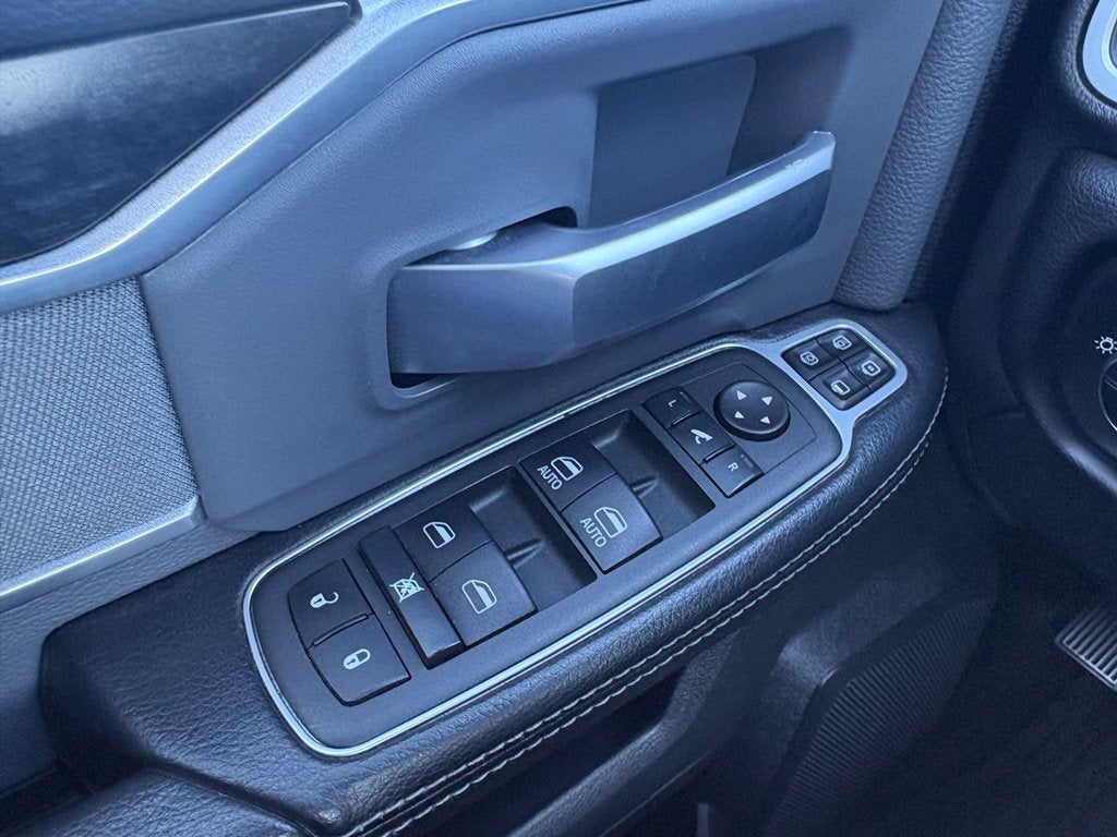2023 RAM 2500 Big Horn Crew Cab 4x4 6'4' Box
