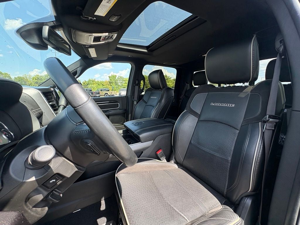 2022 RAM 2500 Laramie Crew Cab 4x4 6'4' Box