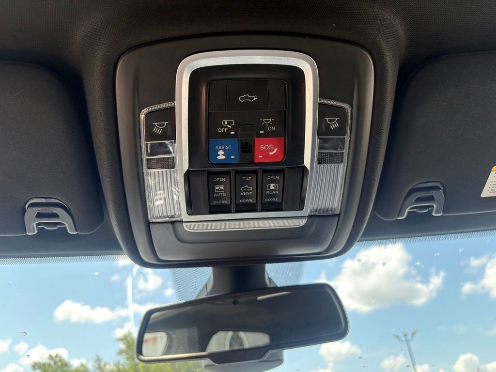 2022 RAM 2500 Laramie Crew Cab 4x4 6'4' Box
