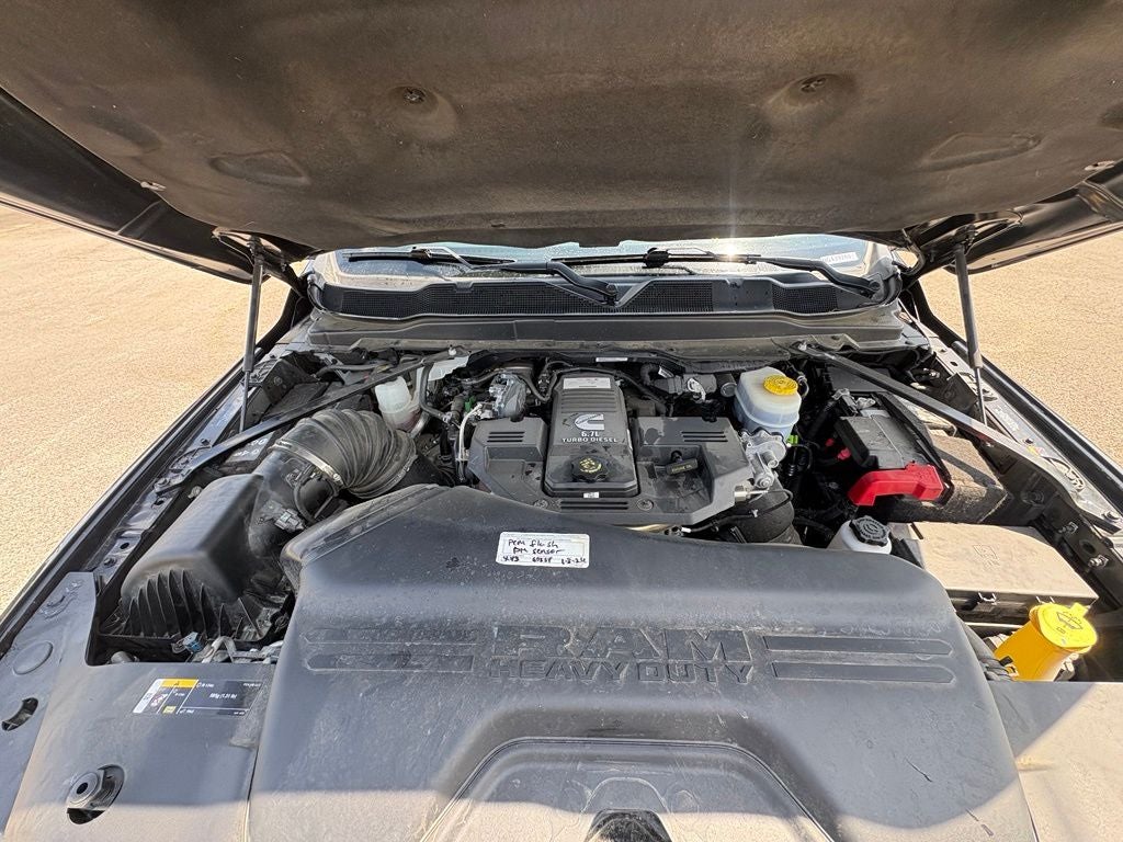 2022 RAM 2500 Laramie Crew Cab 4x4 6'4' Box