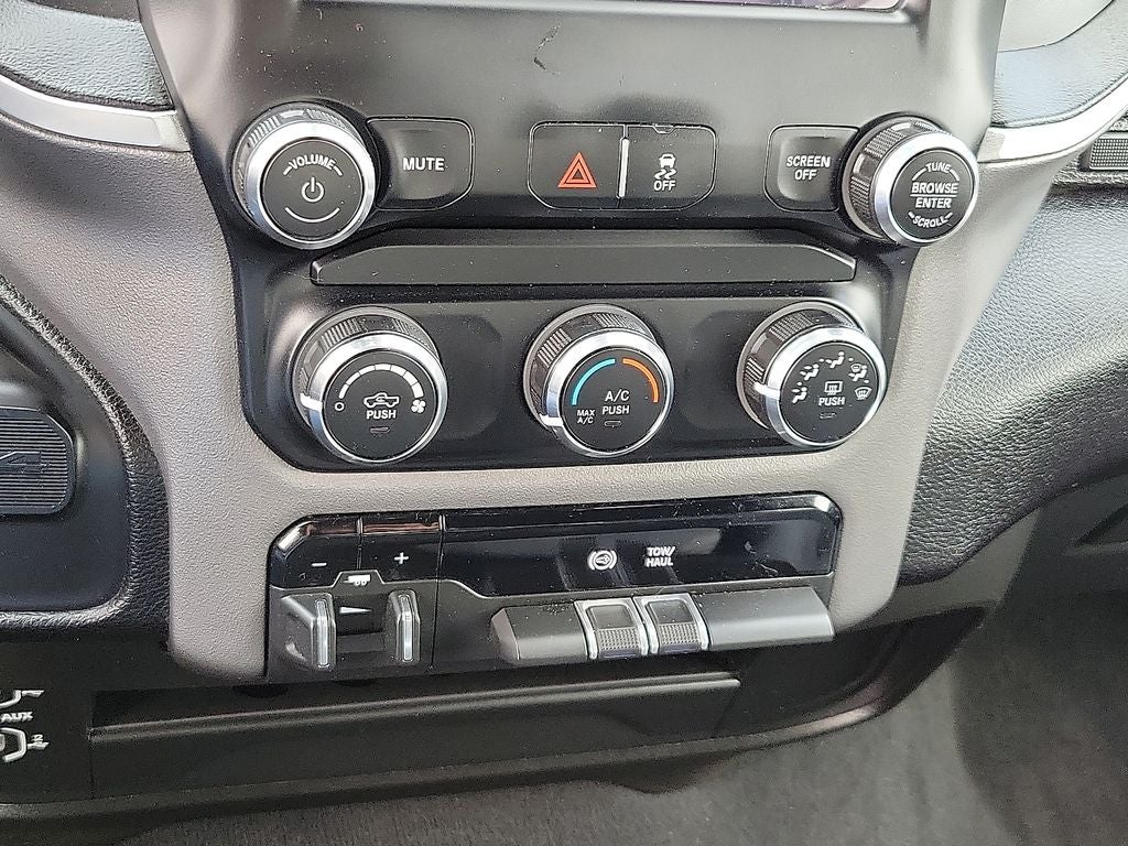 2024 RAM 2500 Big Horn Crew Cab 4x4 8' Box