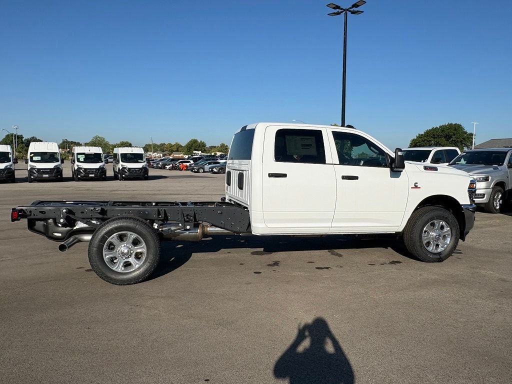 2026 RAM 3500 Chassis RAM 3500 TRADESMAN CREW CAB CHASSIS 4X4 60' CA