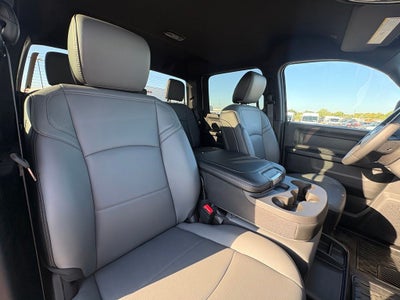 2026 RAM Ram 5500 Chassis Cab RAM 5500 TRADESMAN CHASSIS CREW CAB 4X4 84' CA
