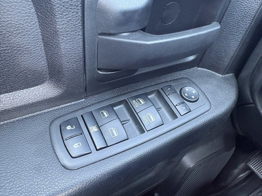 2022 RAM 3500 Chassis Tradesman/SLT/Laramie/Limited