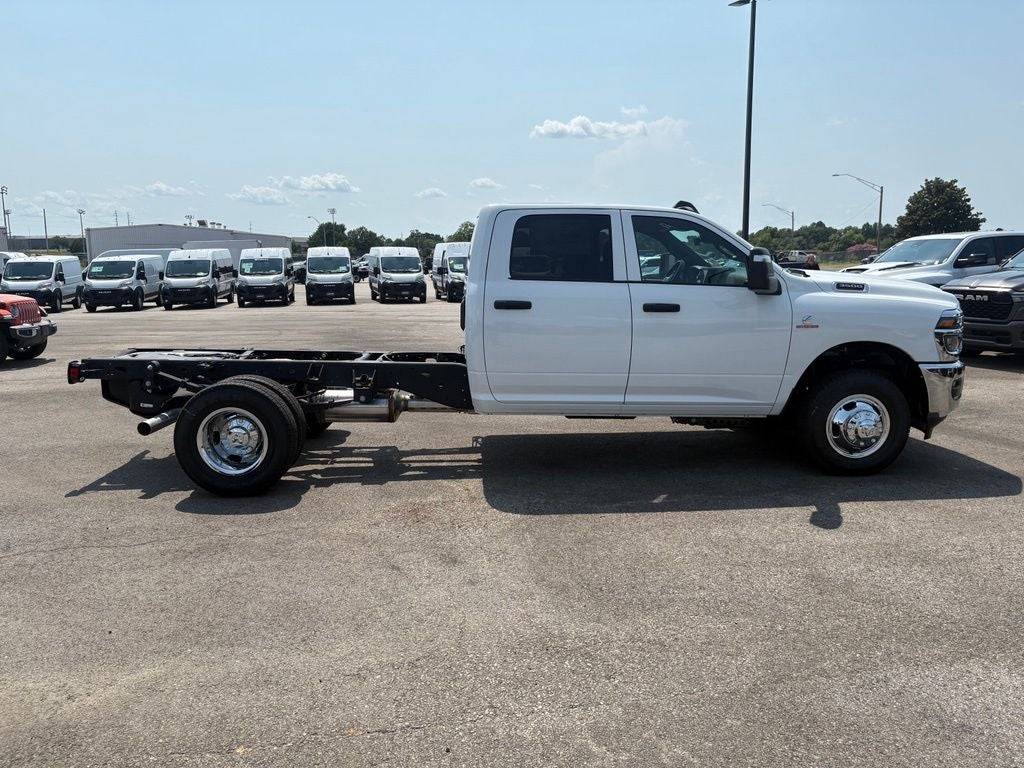2026 RAM 3500 Chassis RAM 3500 TRADESMAN CREW CAB CHASSIS 4X4 60' CA
