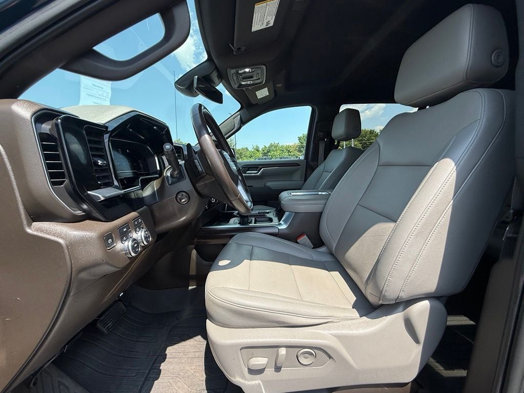 2022 GMC Sierra 1500 4WD Crew Cab Short Box SLT