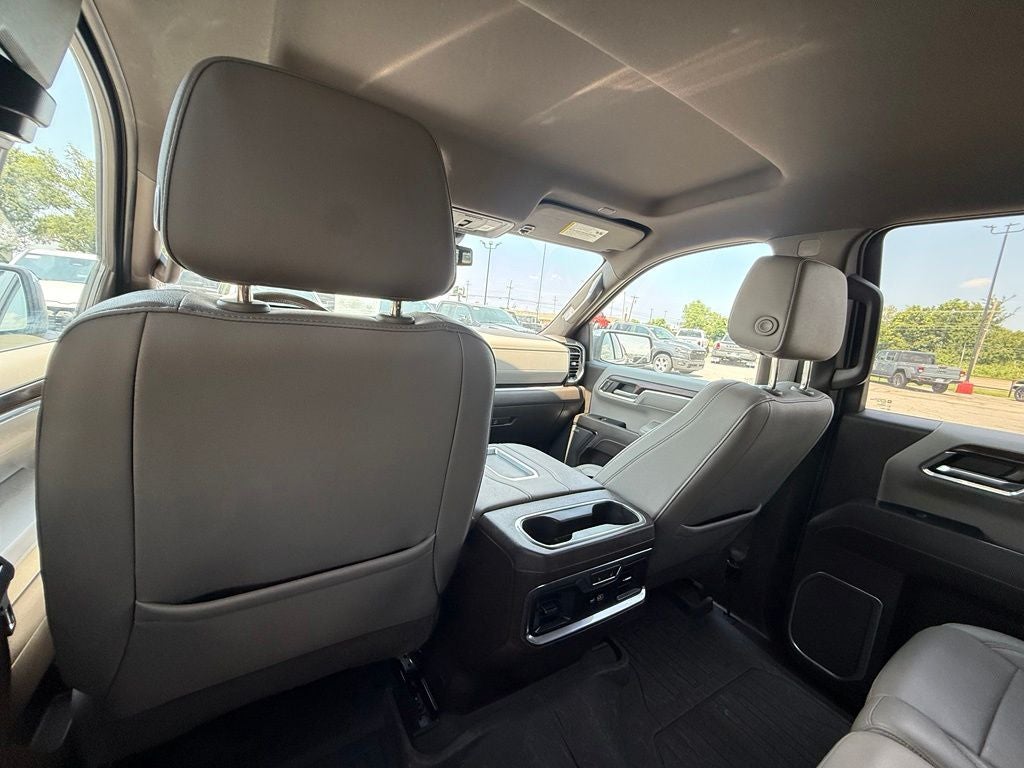 2022 GMC Sierra 1500 4WD Crew Cab Short Box SLT