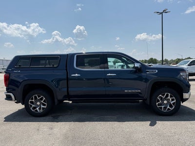 2022 GMC Sierra 1500 4WD Crew Cab Short Box SLT