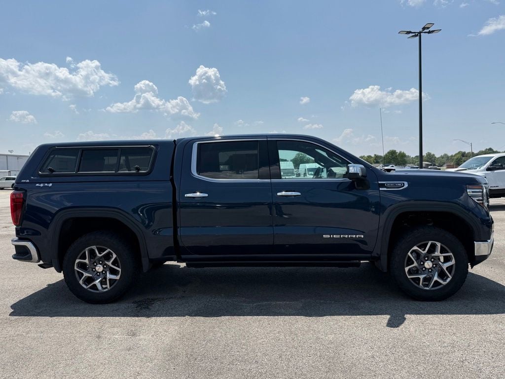 2022 GMC Sierra 1500 4WD Crew Cab Short Box SLT