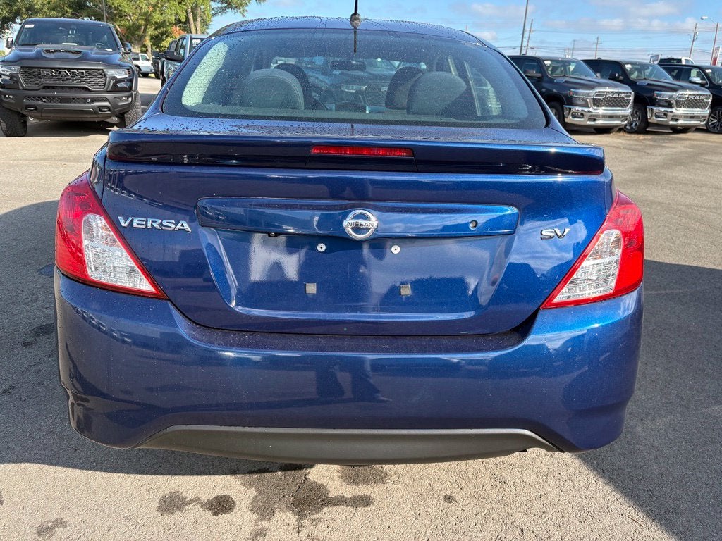 2019 Nissan Versa 1.6 SV