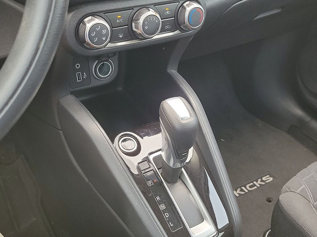 2021 Nissan Kicks S Xtronic CVT