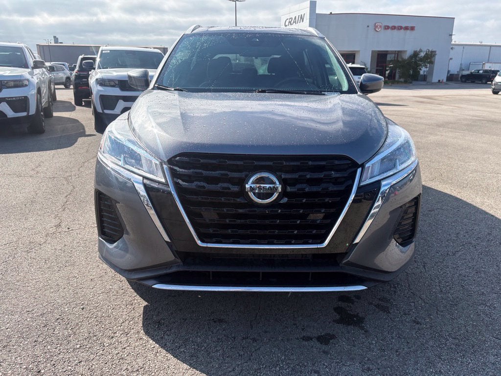 2021 Nissan Retrocesos SV Xtronic CVT