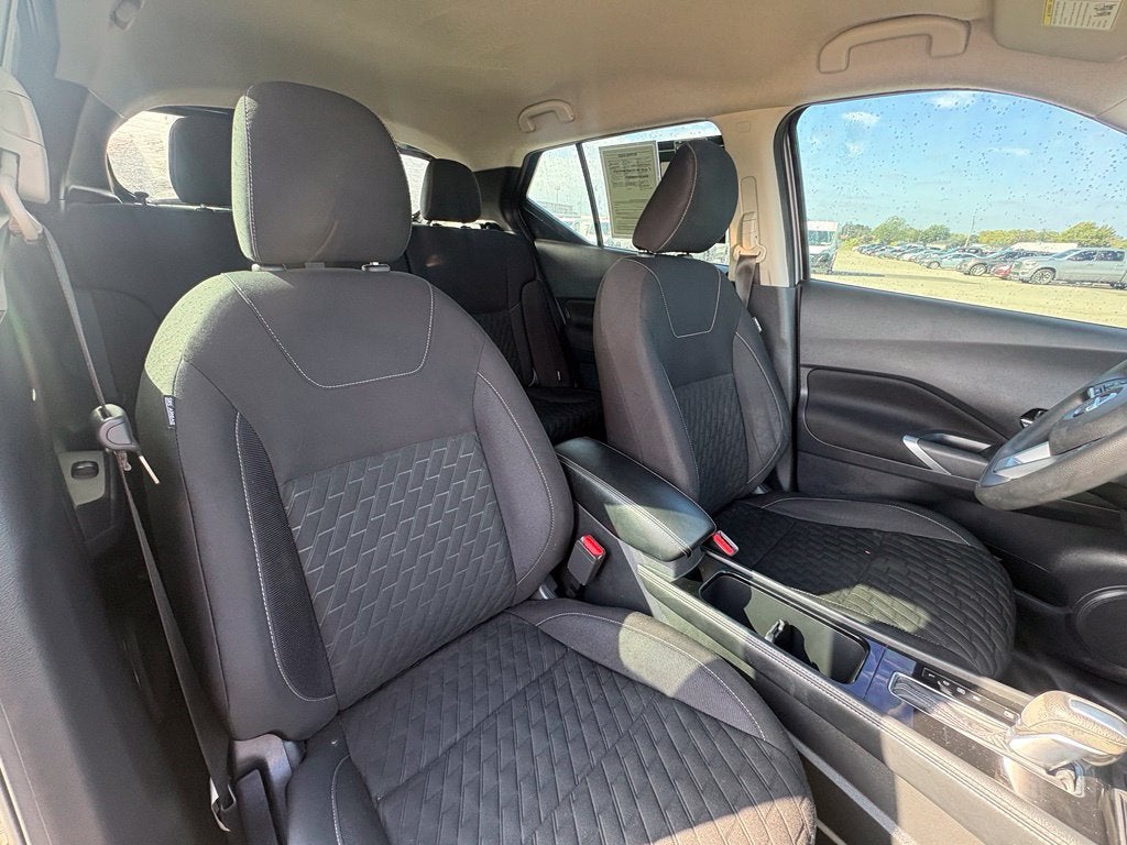 2021 Nissan Retrocesos SV Xtronic CVT