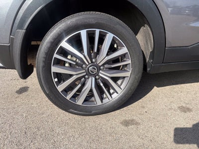 2021 Nissan Retrocesos SV Xtronic CVT