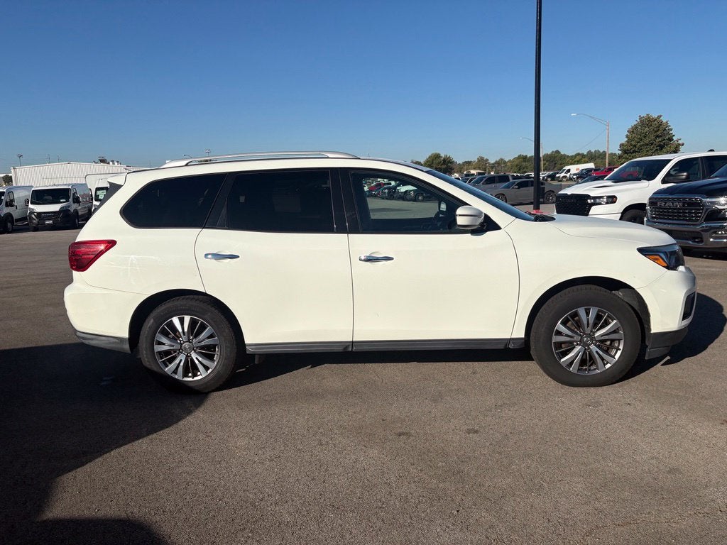 2020 Nissan Pathfinder SV 2WD