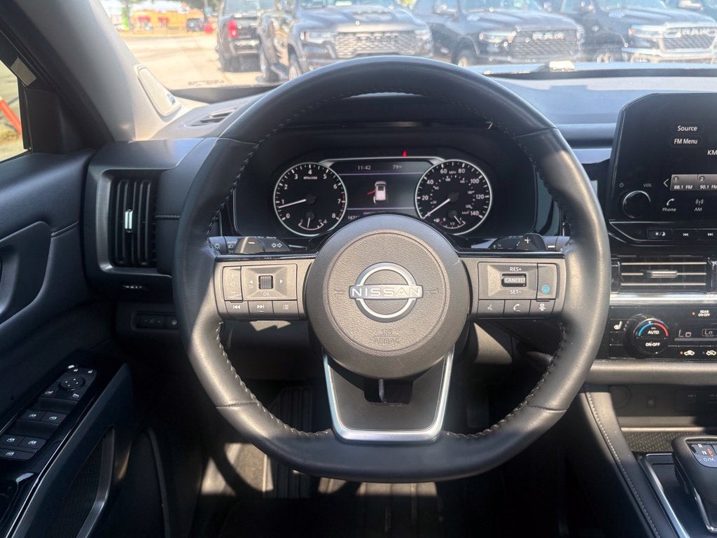 2024 Nissan Pathfinder SL FWD