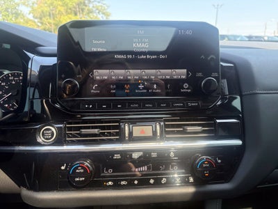 2024 Nissan Pathfinder SL FWD
