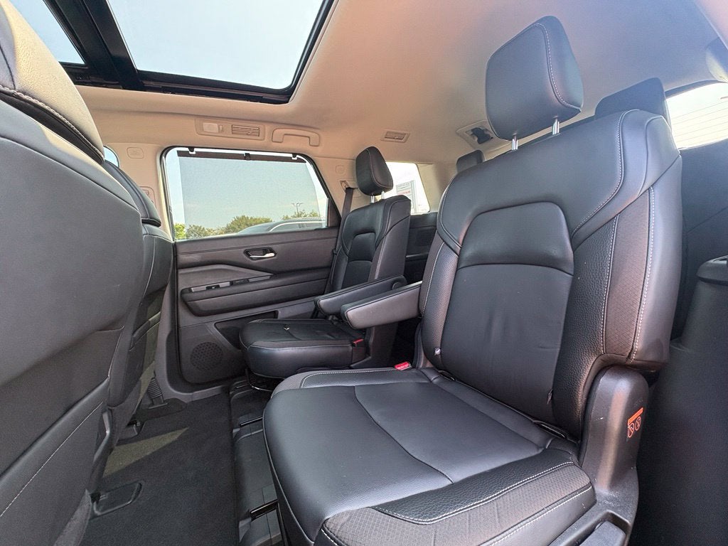 2024 Nissan Pathfinder SL FWD