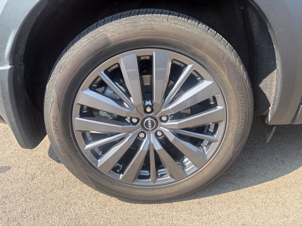 2024 Nissan Pathfinder SL FWD