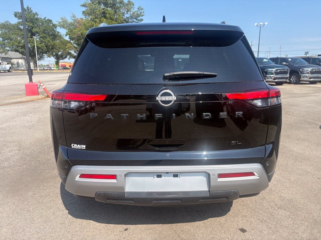 2024 Nissan Pathfinder SL FWD