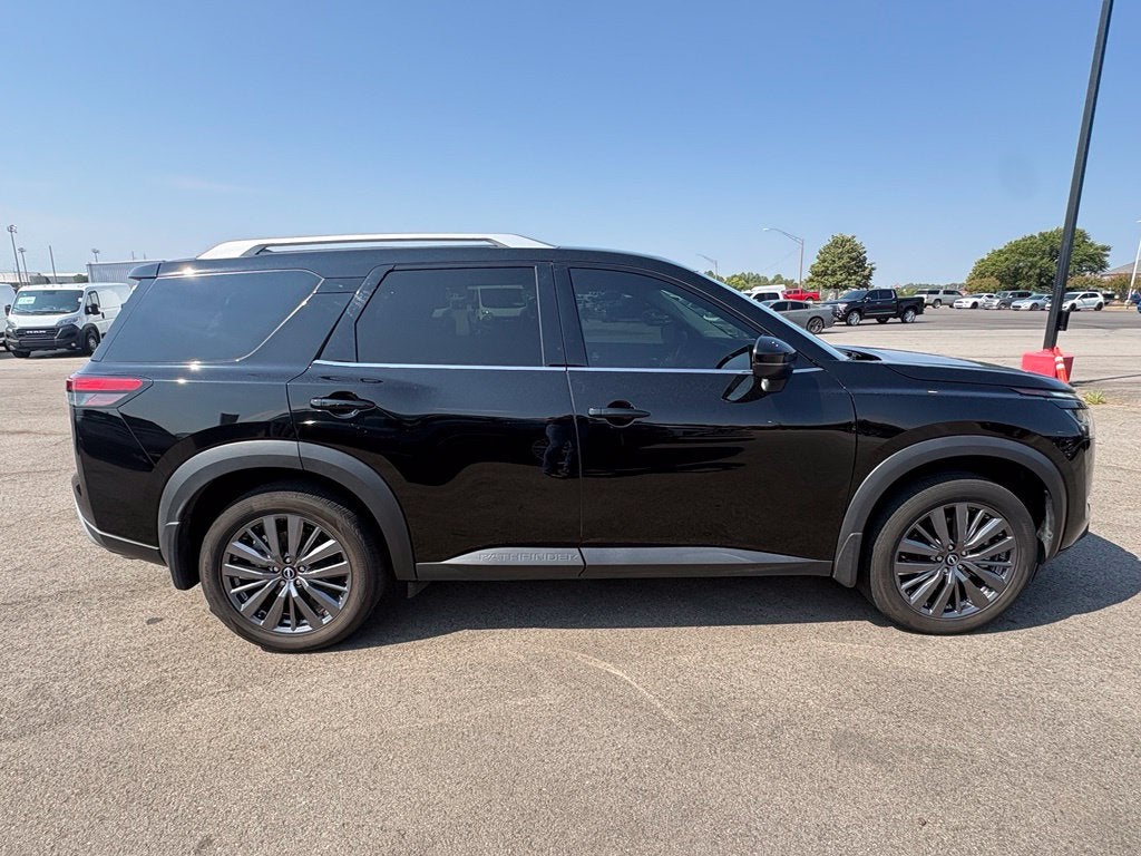 2024 Nissan Pathfinder SL FWD