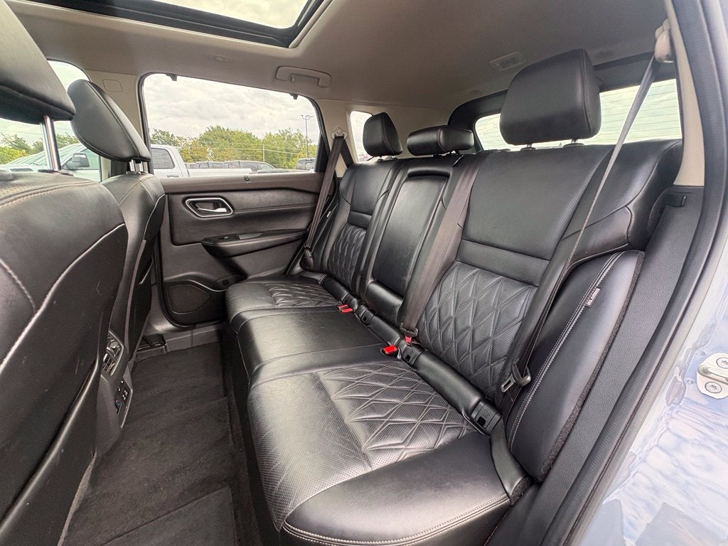 2021 Nissan Rogue Platinum FWD