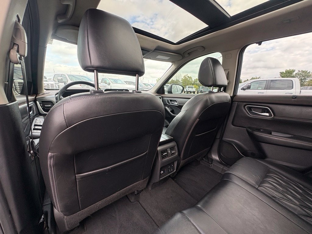 2021 Nissan Rogue Platinum FWD