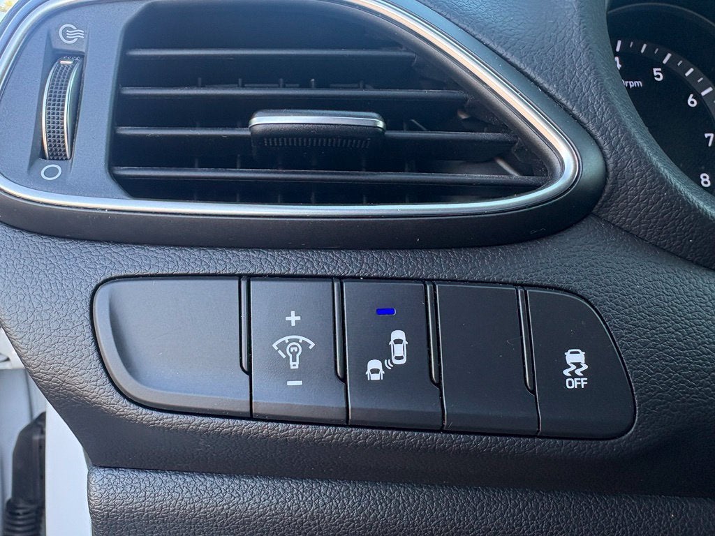 2018 Hyundai Elantra GT Base