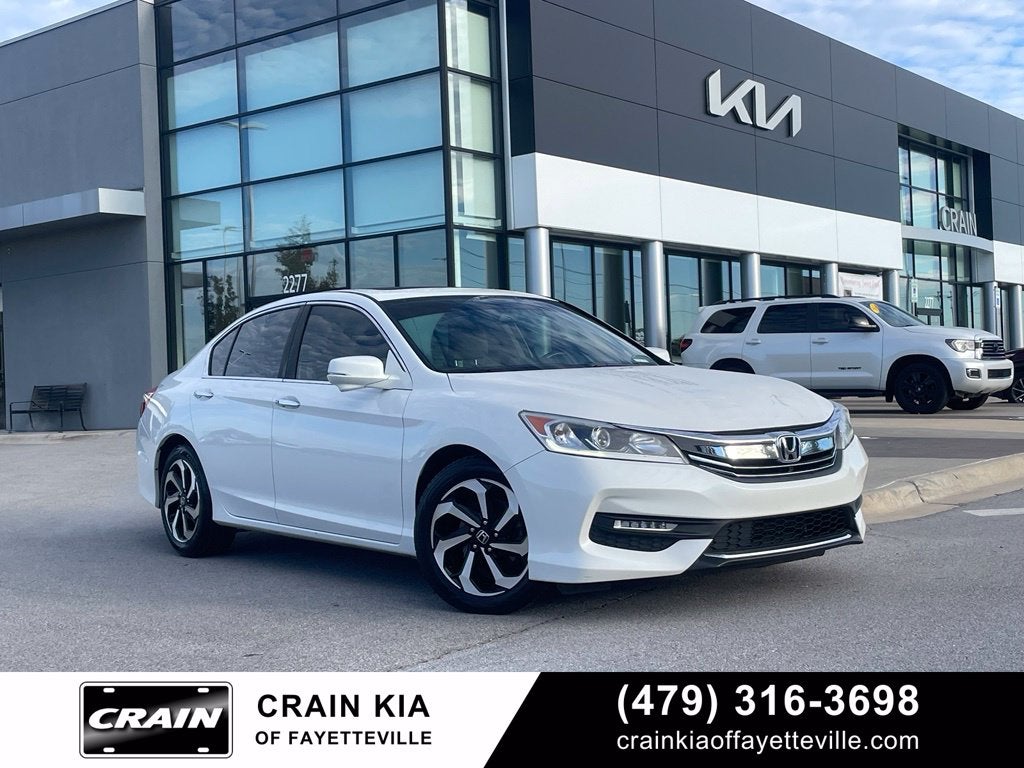 2017 Honda Accord EX-L - POWER MOONROOF / 36 MPG