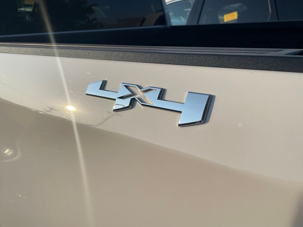 2022 GMC Sierra 1500 SLE - LANE KEEP ASSIST / APPLE CARPLAY