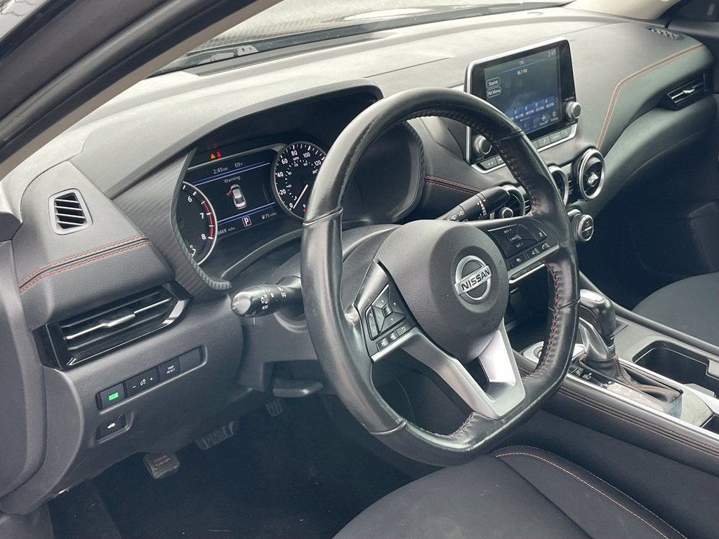 2022 Nissan Sentra SR - 37 MPG / BLIND SPOT WARNING