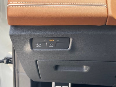 2026 Volkswagen Tiguan SEL R-Line Turbo - HEAD UP DISPLAY / PANORAMIC MOONROOF