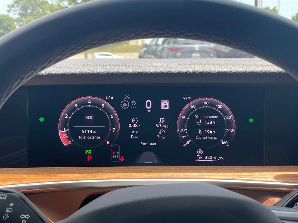 2026 Volkswagen Tiguan SEL R-Line Turbo - HEAD UP DISPLAY / PANORAMIC MOONROOF