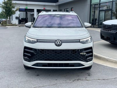 2026 Volkswagen Tiguan SEL R-Line Turbo - HEAD UP DISPLAY / PANORAMIC MOONROOF