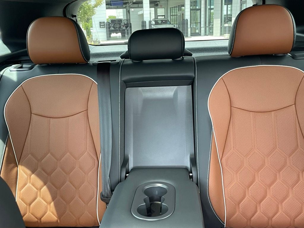 2026 Volkswagen Tiguan SEL R-Line Turbo - HEAD UP DISPLAY / PANORAMIC MOONROOF
