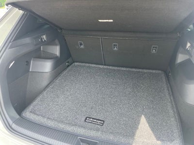 2026 Volkswagen Tiguan SEL R-Line Turbo - HEAD UP DISPLAY / PANORAMIC MOONROOF