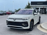 2026 Volkswagen Tiguan SEL R-Line Turbo - HEAD UP DISPLAY / PANORAMIC MOONROOF