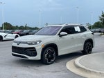 2026 Volkswagen Tiguan SEL R-Line Turbo - HEAD UP DISPLAY / PANORAMIC MOONROOF