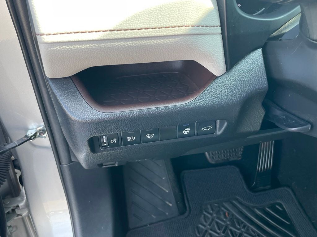 2020 Toyota RAV4 Hybrid Limited - 1 OWNER / POWER MOONROOF