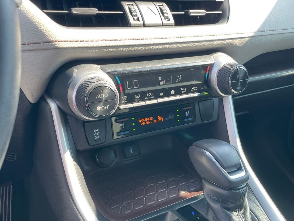 2020 Toyota RAV4 Hybrid Limited - 1 OWNER / POWER MOONROOF