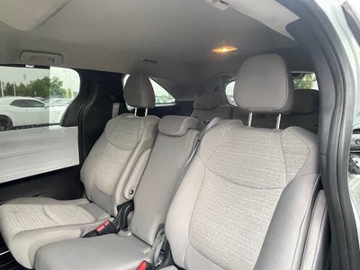 2025 Toyota Sienna LE 8 Passenger - 36 MPG / WIRELESS CARPLAY
