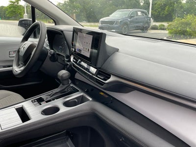 2025 Toyota Sienna LE 8 Passenger - 36 MPG / WIRELESS CARPLAY