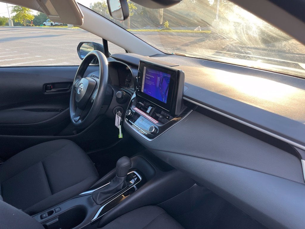 2025 Toyota Corolla LE - 41 MPG / APPLE CARPLAY
